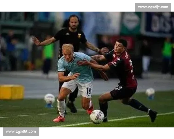 半场战报:塔韦尼耶角球破门 克鲁皮建功 伯恩茅斯 2-0 诺丁汉森林